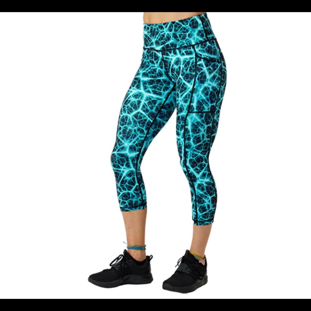 NEW Constantly Varied Gear Capri Leggings